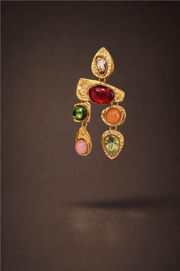 Adel Gold Renk Zemin Üzerine Renkli Taşlı Sallantılı Küpe